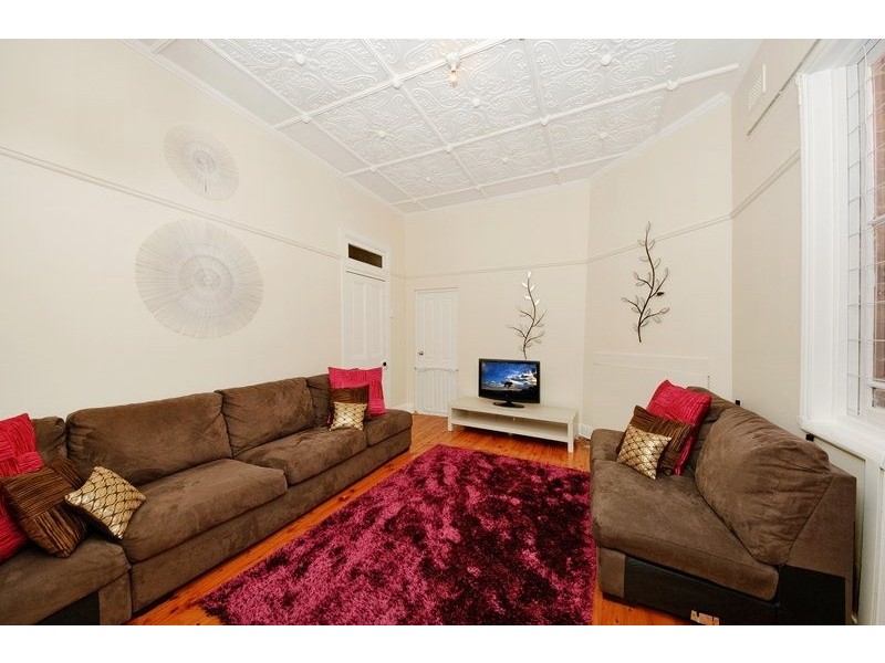 9 Kathleen Street, Wiley Park NSW 2195