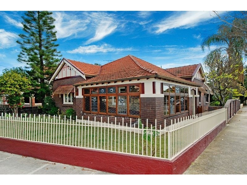 1 Birriwa Avenue, Belfield NSW 2191