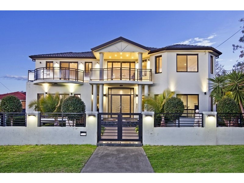 16 Michael Avenue, Belfield NSW 2191