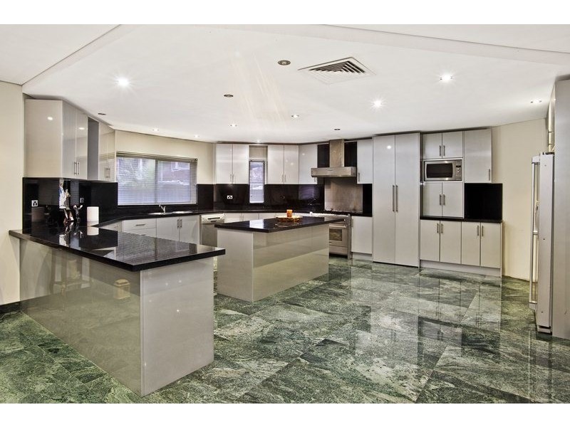 16 Michael Avenue, Belfield NSW 2191