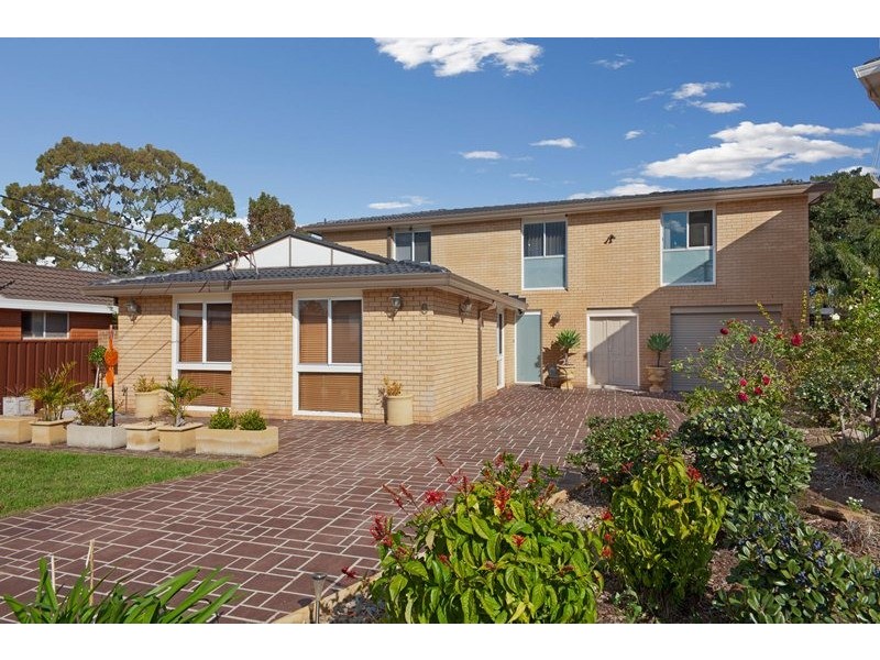 6 Orana Place, Greenacre NSW 2190