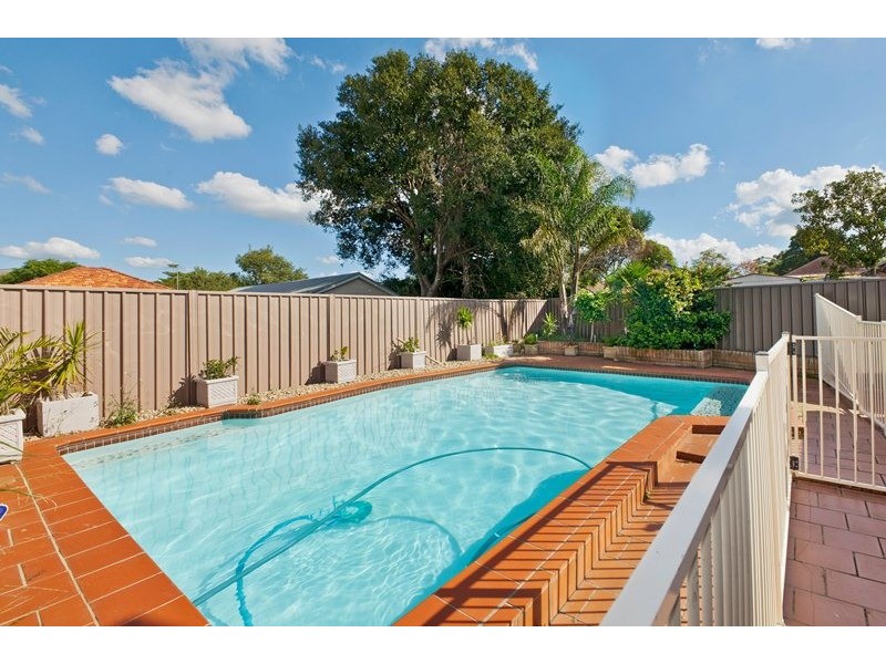 6 Orana Place, Greenacre NSW 2190