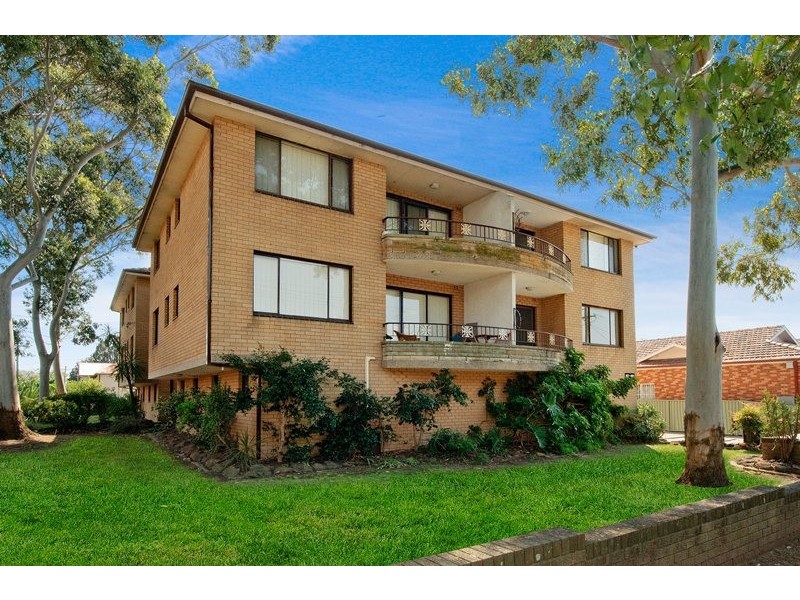 1/67 Clissold Parade, Campsie NSW 2194