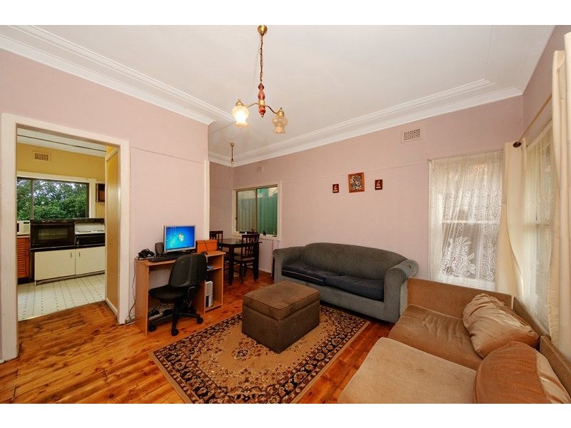 48 Hampton Street, Croydon Park NSW 2133