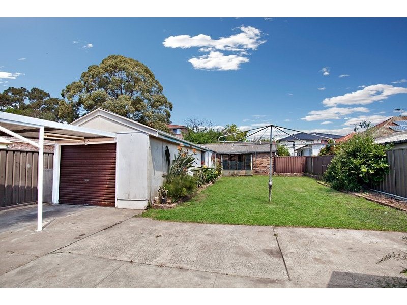 18 Chertsey Avenue, Bankstown NSW 2200