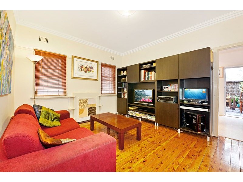 1/5 The Esplanade, Ashfield NSW 2131