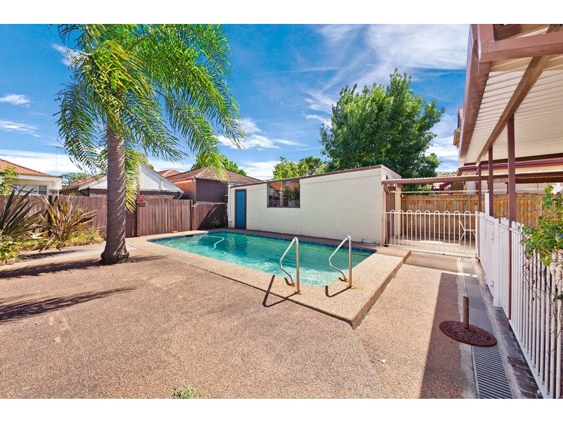 9 Yandarlo Street, Croydon Park NSW 2133