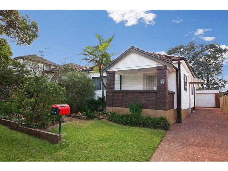 30 Karuah Street, Greenacre NSW 2190