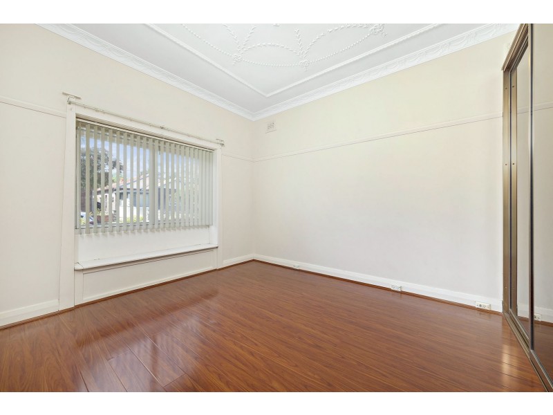 10 Earle Avenue, Ashfield NSW 2131