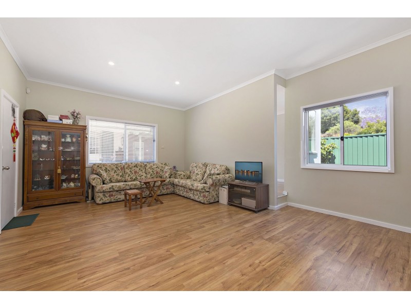 10 Earle Avenue, Ashfield NSW 2131