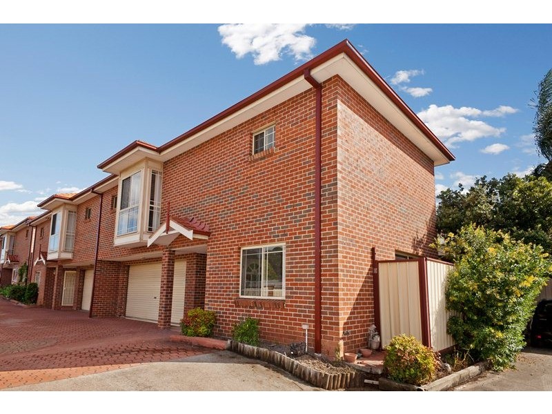6/4-38 Roberts Road, Greenacre NSW 2190