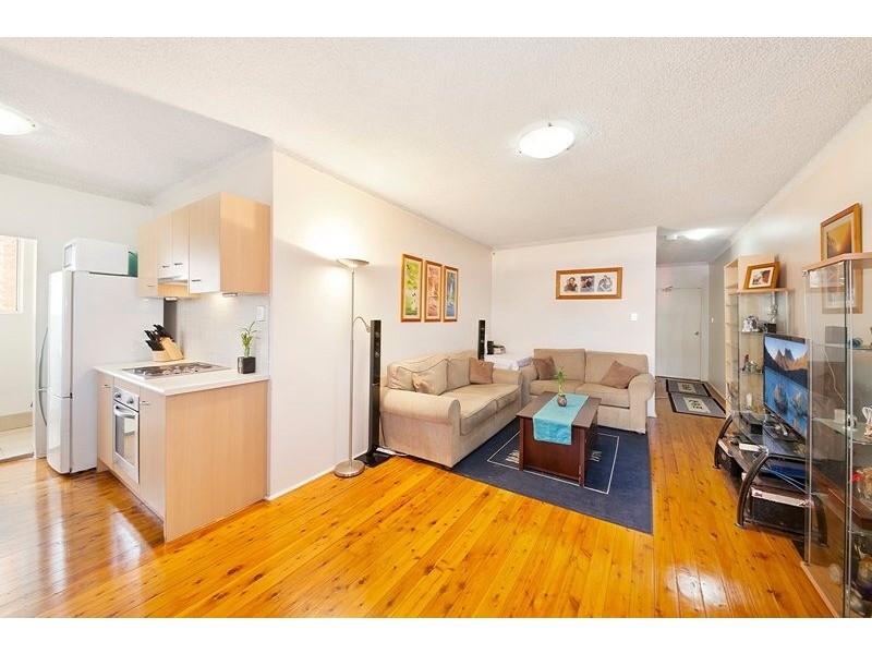 1/3 Fifth Avenue, Campsie NSW 2194