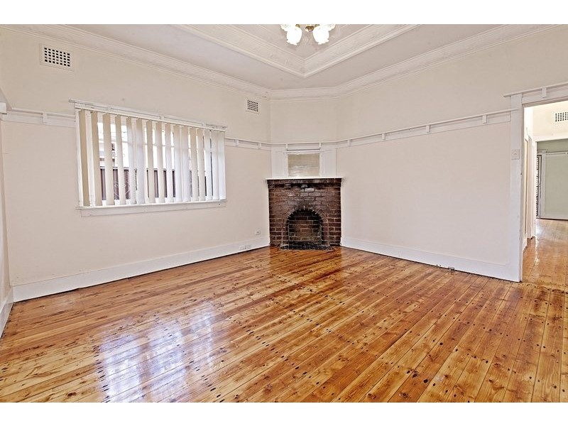 10 Lang Street, Croydon NSW 2132
