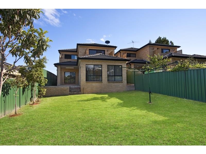 71 Old Kent Road, Greenacre NSW 2190