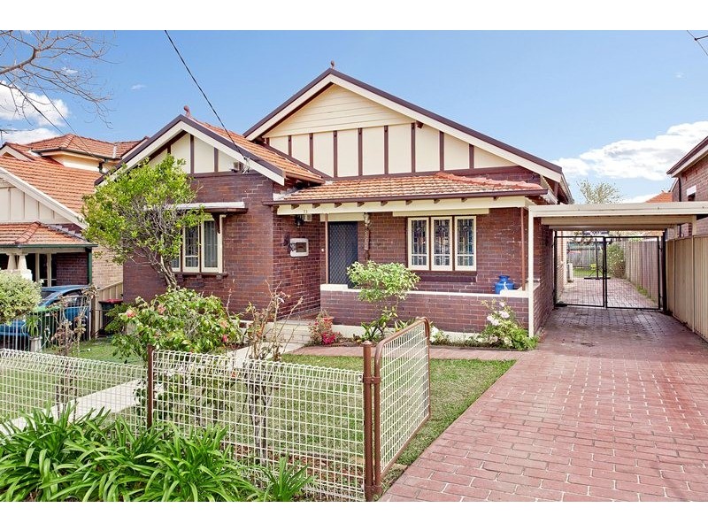 13 Holmwood Avenue, Strathfield South NSW 2136