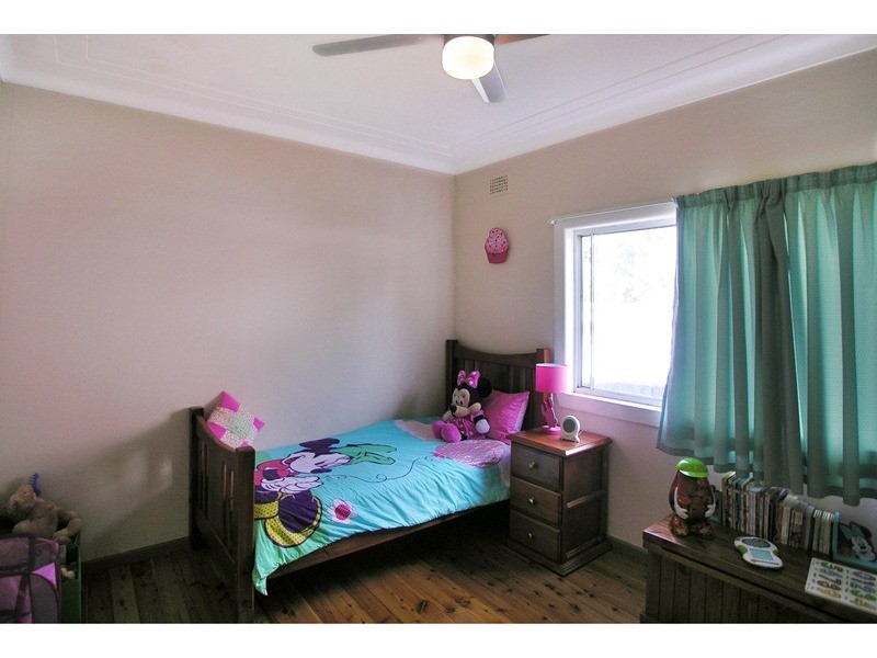 17 Maiden Street, Greenacre NSW 2190