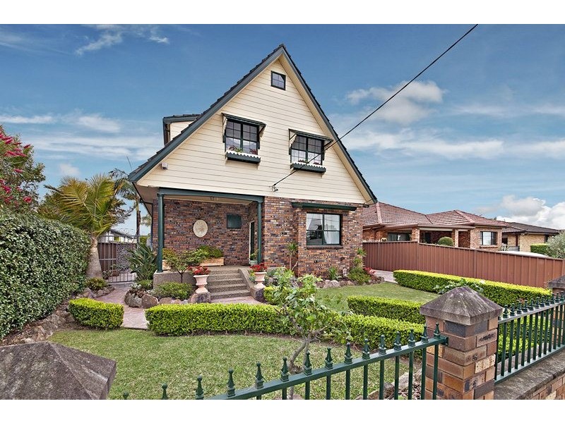 86 Banksia Road, Greenacre NSW 2190