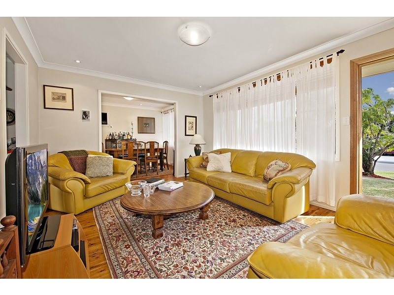 17 Kurrajong Avenue, Georges Hall NSW 2198