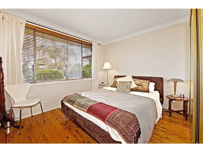 17 Kurrajong Avenue, Georges Hall NSW 2198