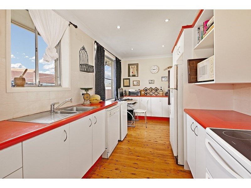 17 Kurrajong Avenue, Georges Hall NSW 2198