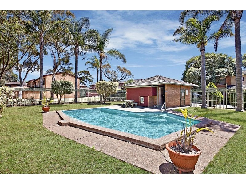 33/99 Rawson Road, Greenacre NSW 2190