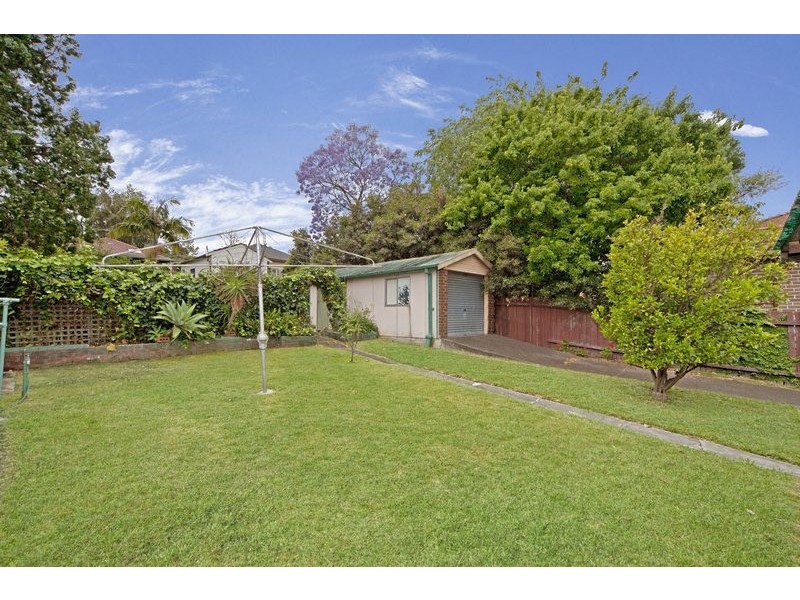 11 Dean Street, Strathfield South NSW 2136