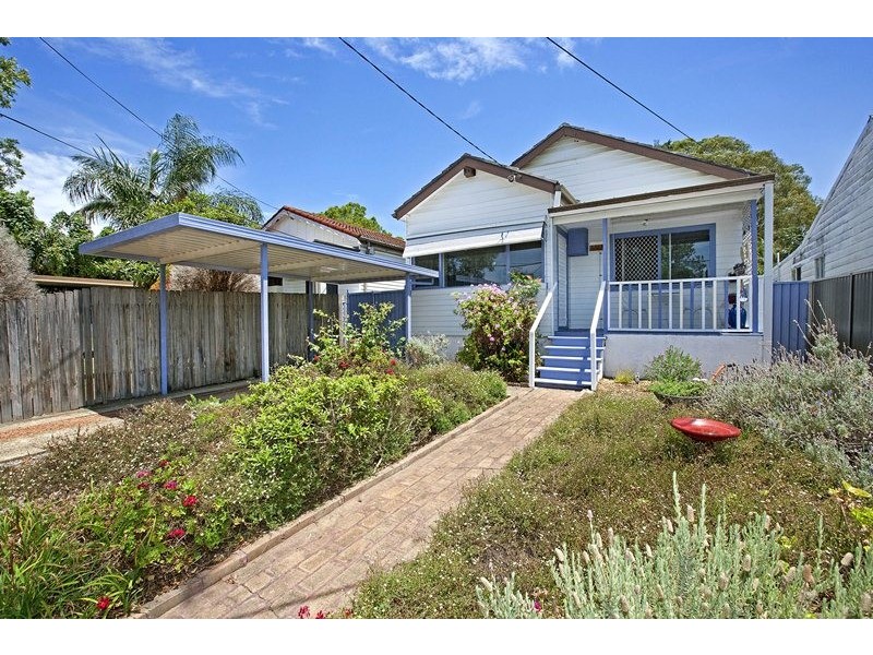 18 Defoe Street, Wiley Park NSW 2195