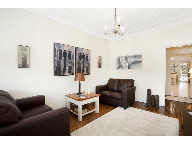 18 Defoe Street, Wiley Park NSW 2195