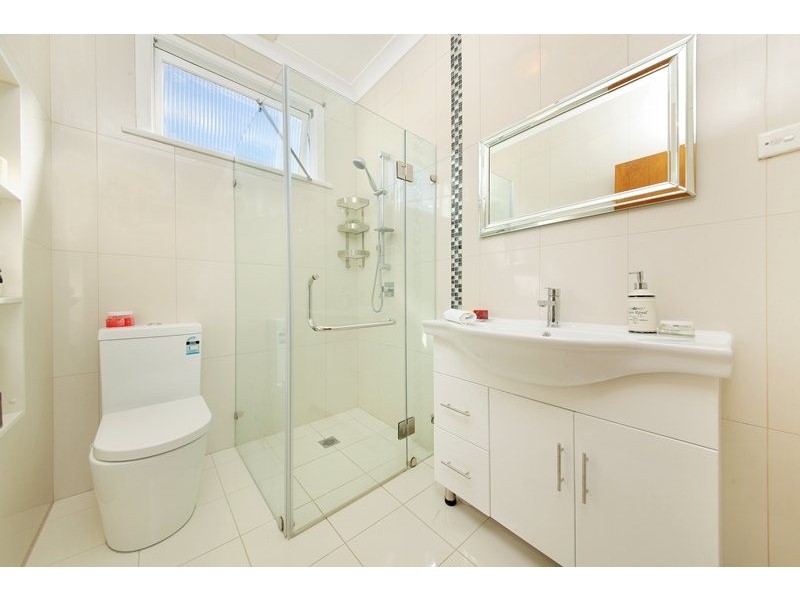 11 Linthorn Avenue, Croydon Park NSW 2133