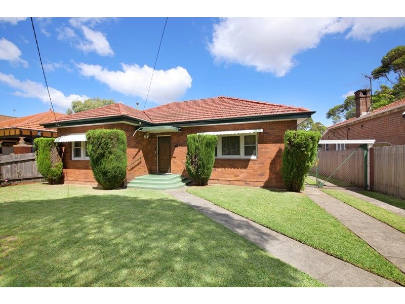 18 Chiswick Street, Strathfield South NSW 2136