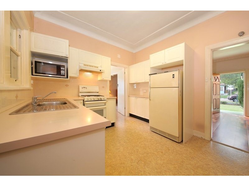 18 Chiswick Street, Strathfield South NSW 2136