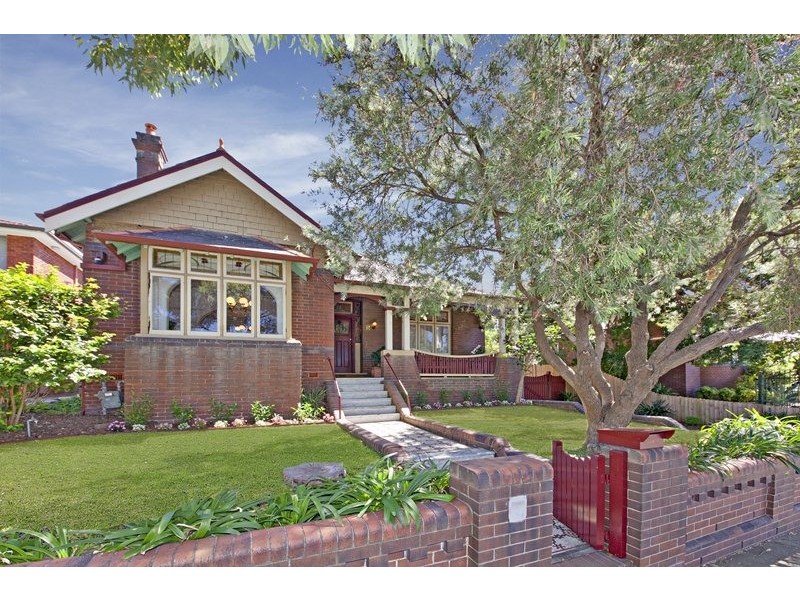 5 Dickinson Avenue, Croydon NSW 2132