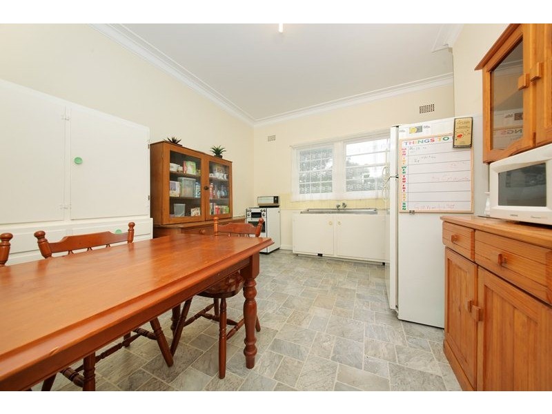2/163 Edwin Street North, Croydon NSW 2132