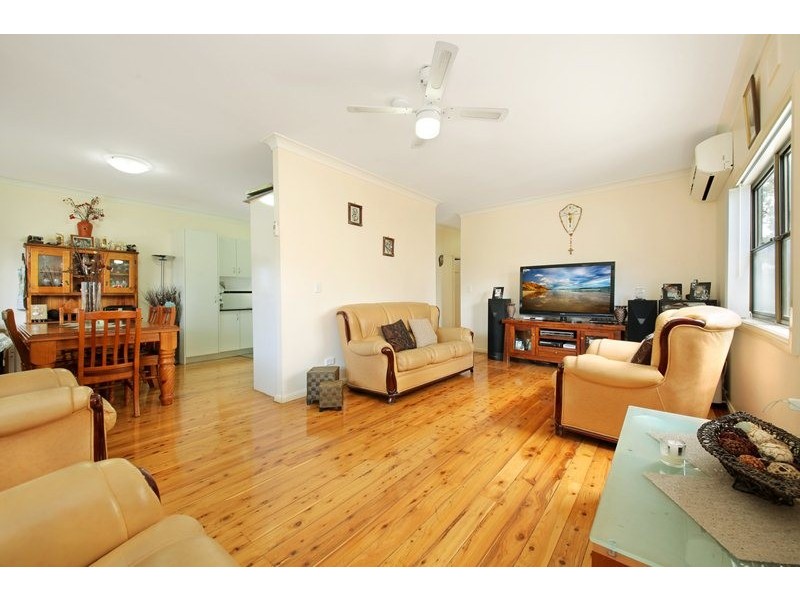 17 Gosling Street, Greenacre NSW 2190