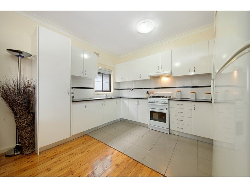 17 Gosling Street, Greenacre NSW 2190