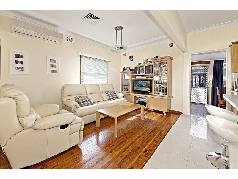 38 Clarke Street, Peakhurst NSW 2210