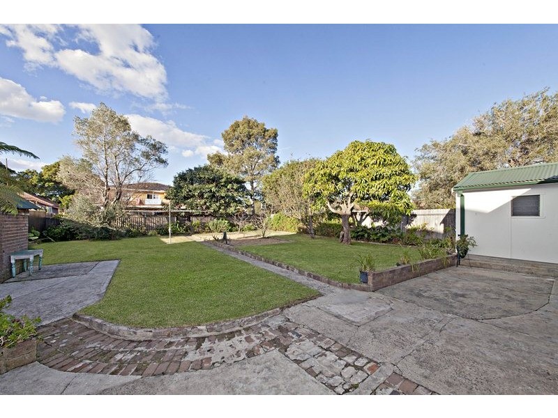 4 Waverley Street, Belmore NSW 2192