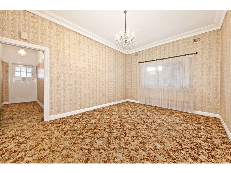 4 Waverley Street, Belmore NSW 2192