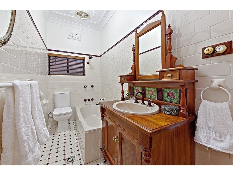 34 Yandarlo Street, Croydon Park NSW 2133
