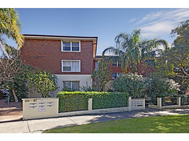 3/29 Marlene Crescent, Greenacre NSW 2190