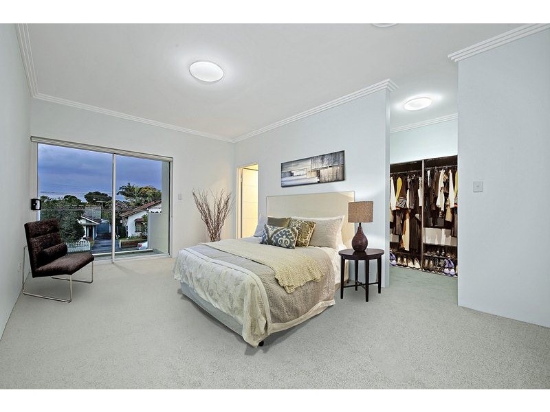 12 Boronia Street, Belfield NSW 2191