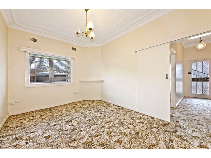 1 Cantor Crescent, Croydon NSW 2132