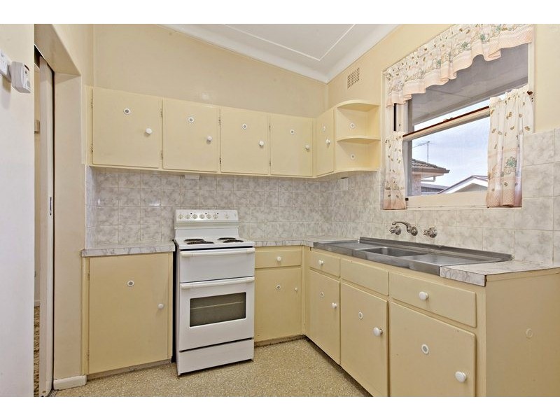 1 Cantor Crescent, Croydon NSW 2132