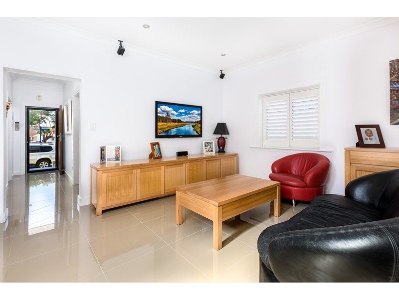 4 Burnham Street, Belfield NSW 2191