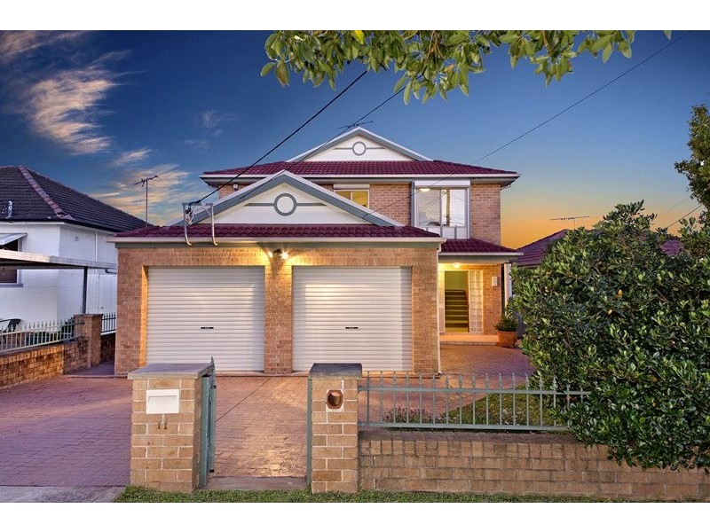 11 Abel Street, Greenacre NSW 2190