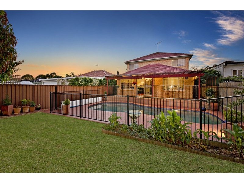 11 Abel Street, Greenacre NSW 2190