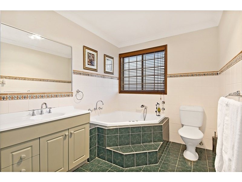 11 Abel Street, Greenacre NSW 2190