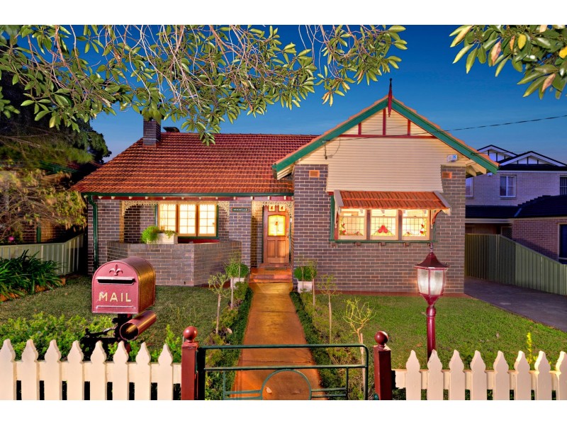 19 Seymour Parade, Belfield NSW 2191