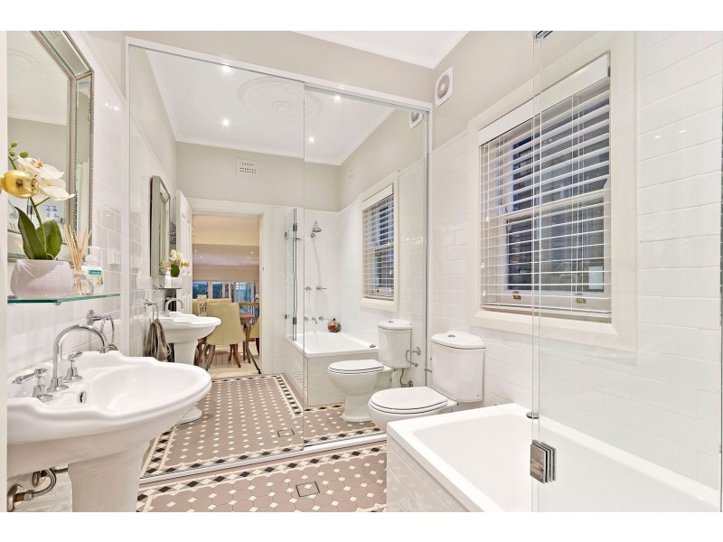 19 Seymour Parade, Belfield NSW 2191