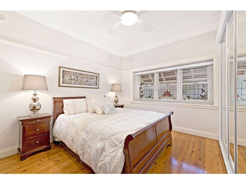 19 Seymour Parade, Belfield NSW 2191